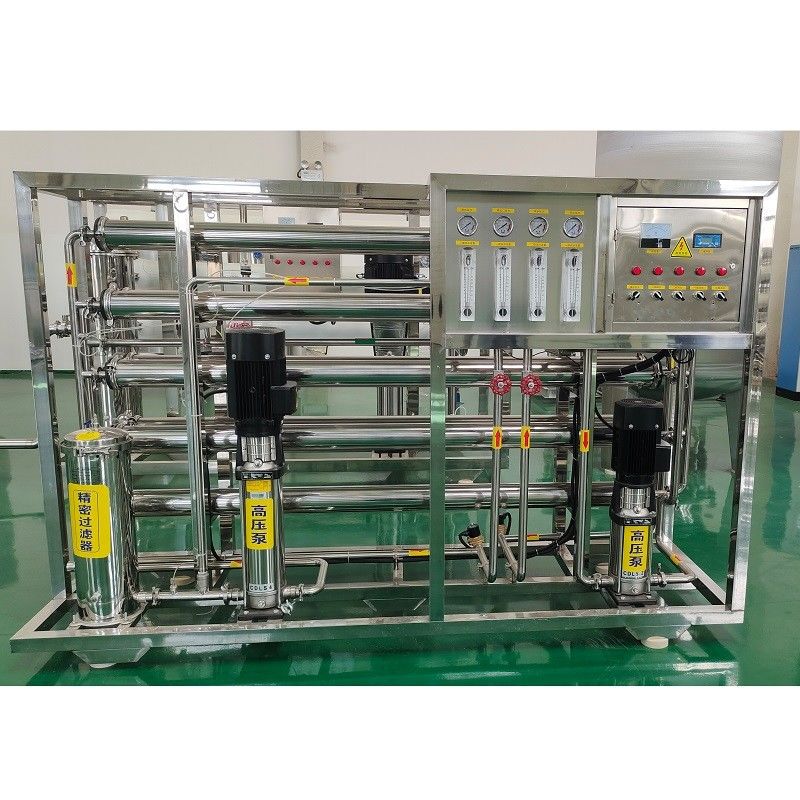 10-40C Wassertemperatur 2TPH-Wasserreinigungsanlage mit zweistufiger RO-Behandlung