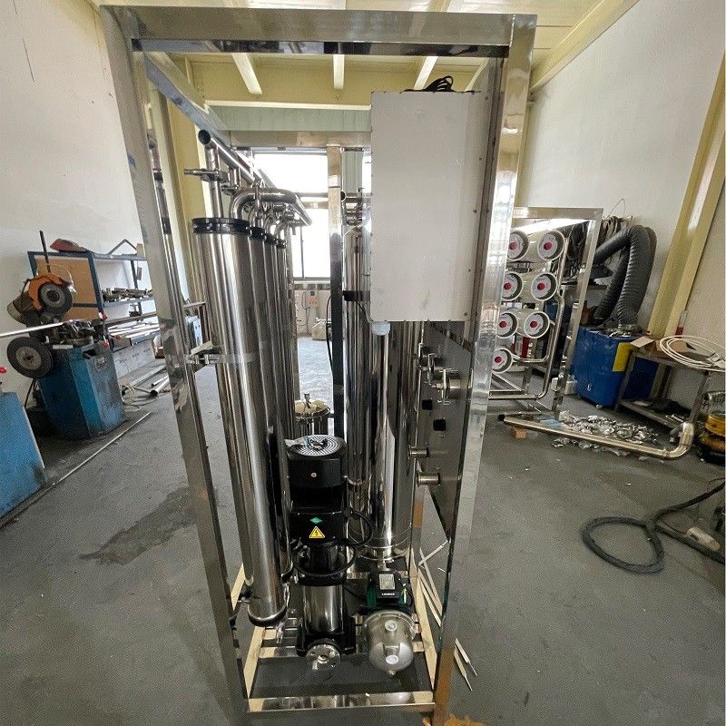 Industrielles RO-Wasserfiltersystem mit Aktivkohlenstofffilter und Wasserreinigung