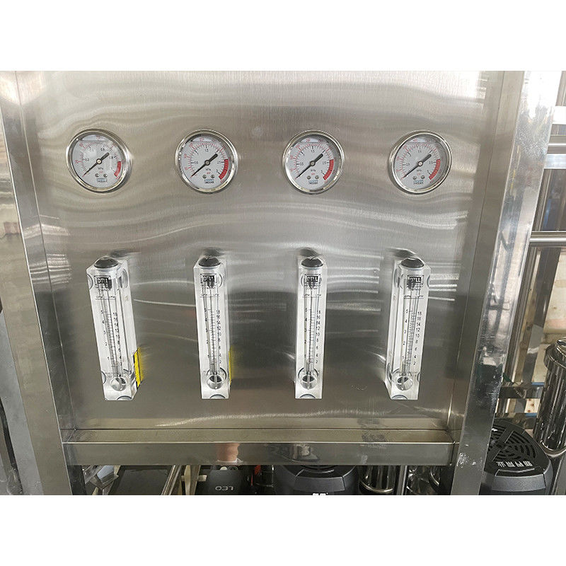 380V/1.5Kw Pumpen Kernkomponenten 1000LRO Umkehrosmose-Wasserbehandlungssystem mit Wasserbehälter