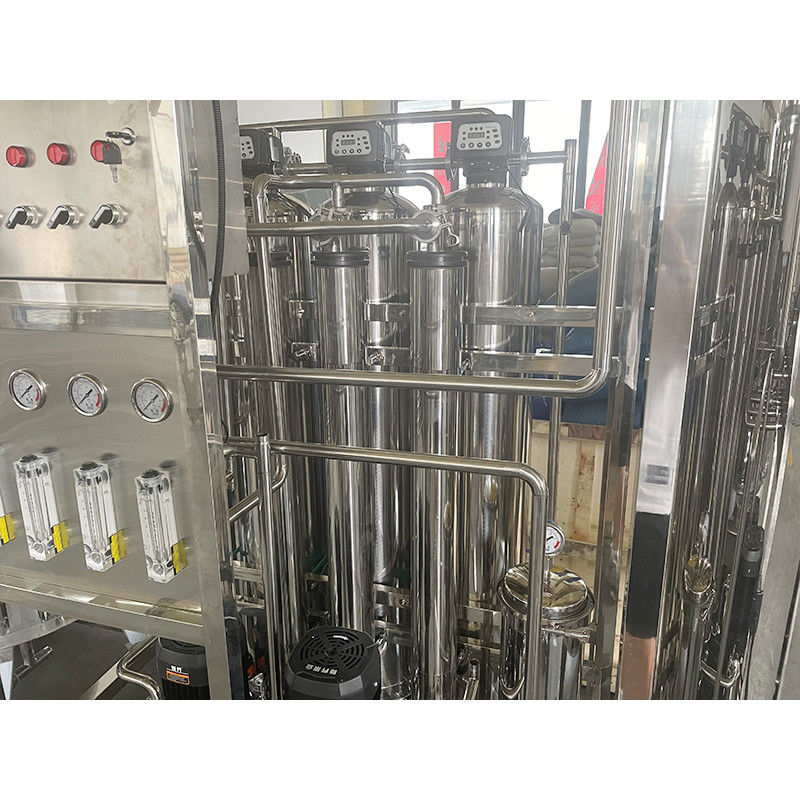 380V/1.5Kw Pumpen Kernkomponenten 1000LRO Umkehrosmose-Wasserbehandlungssystem mit Wasserbehälter